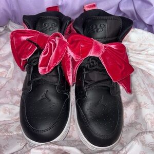 Jordan Kids Black and Red Sneakers